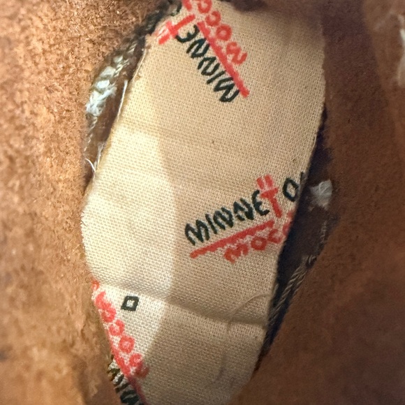 EXCELLENT Authentic Minnetonka Suede Baby Moccasin Boots 6-12 Months - Picture 3 of 7